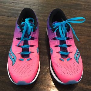 Saucony Freedom ISO Size 9 Excellent condition